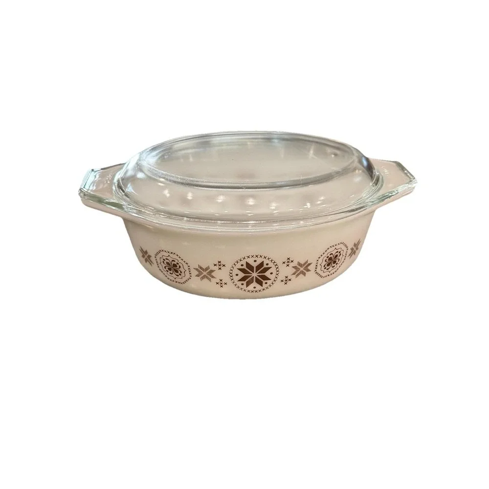 Vintage Pyrex Town & Country 1-1/2 Quart Casserole Baking Dish with Lid - Picture 1 of 7